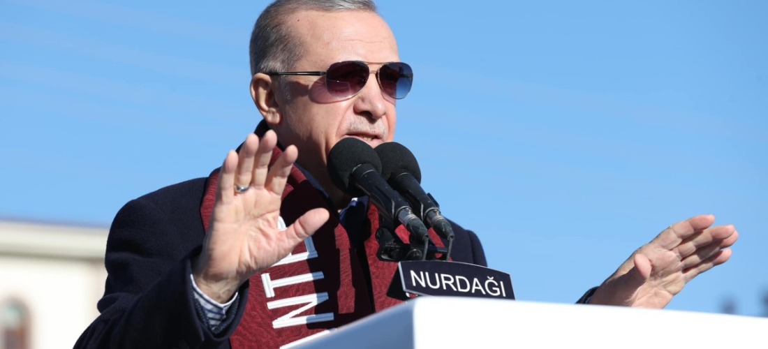 Erdoğan: Depremin yıktığı şehirlerimizin tamamını ayağa kaldıracağız